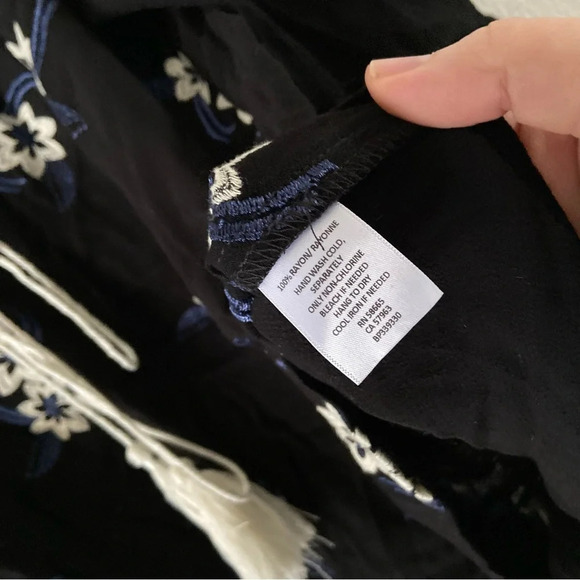 Sun Shadow Embroidered Blouse Boho Chic Festival Large Bohemian Floral Tie Neck - Picture 5 of 7